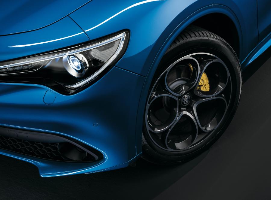 Детали экстерьера Alfa Romeo Stelvio Veloce (949) 2019 года  (фото 96 из 100)